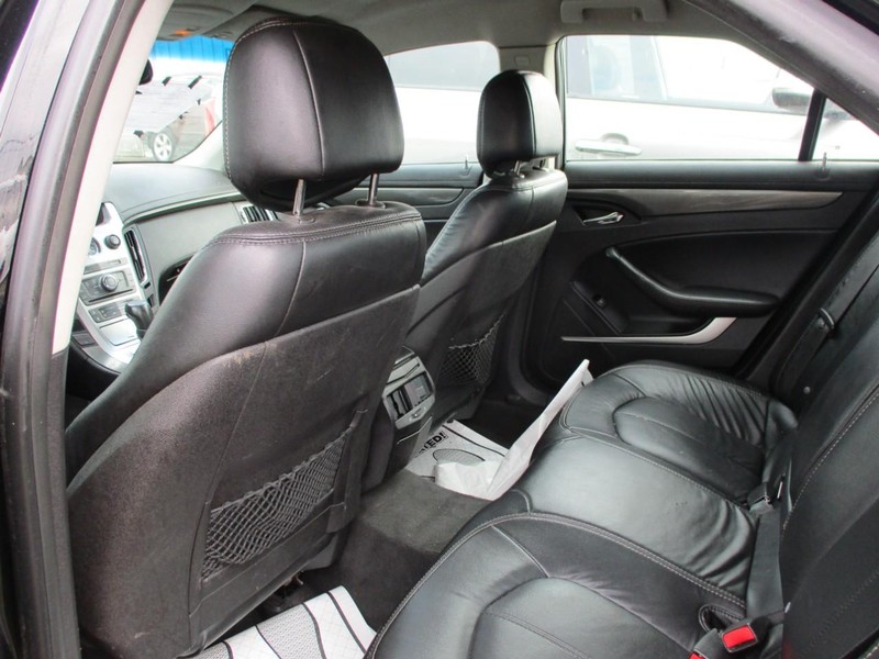 Cadillac CTS Sedan Vehicle Image 10