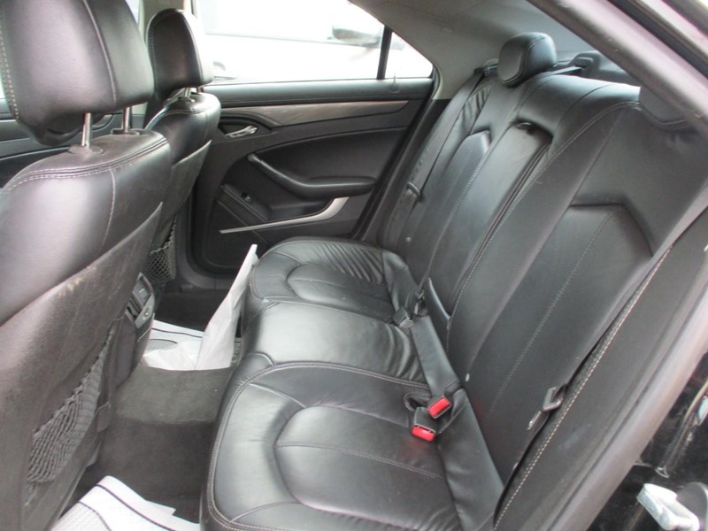 Cadillac CTS Sedan Vehicle Image 11