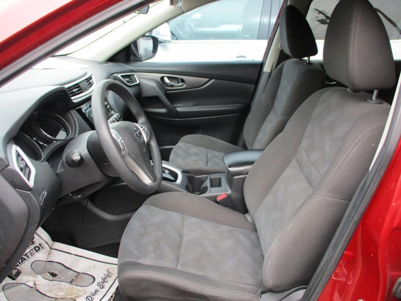 Nissan Rogue Vehicle Image 05