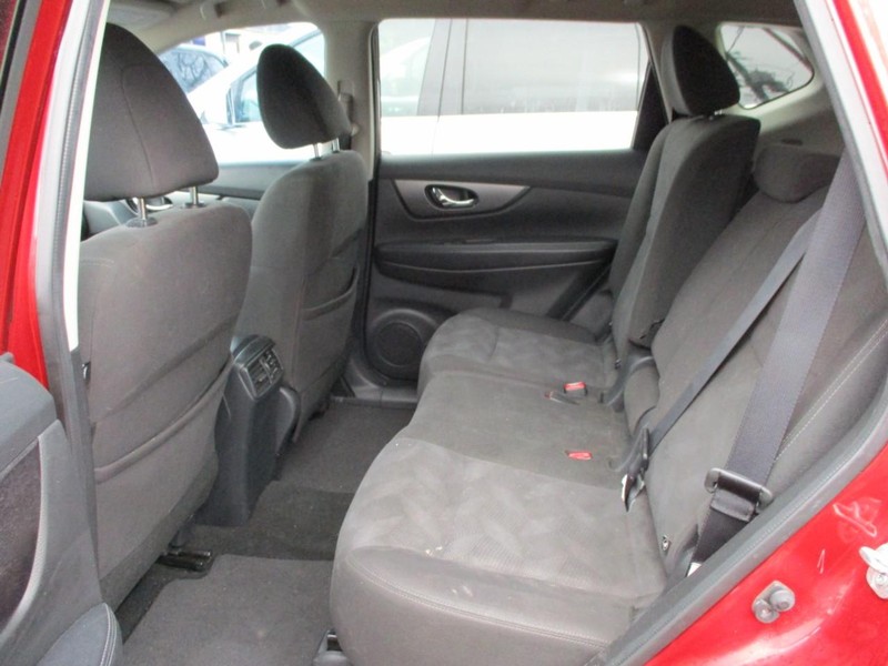 Nissan Rogue Vehicle Image 06