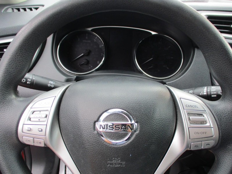 Nissan Rogue Vehicle Image 11