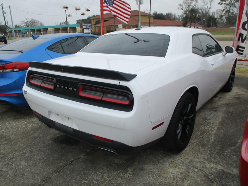 Dodge Challenger Vehicle Image 03