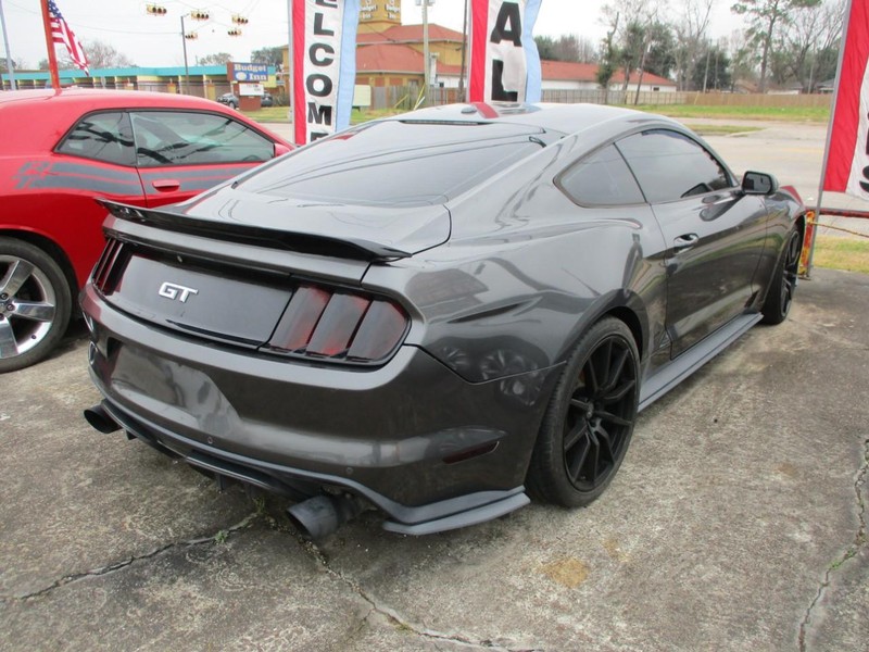 Ford Mustang Vehicle Image 03