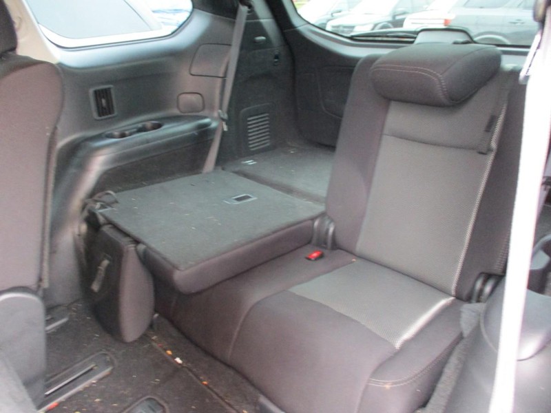Nissan Pathfinder Vehicle Image 08