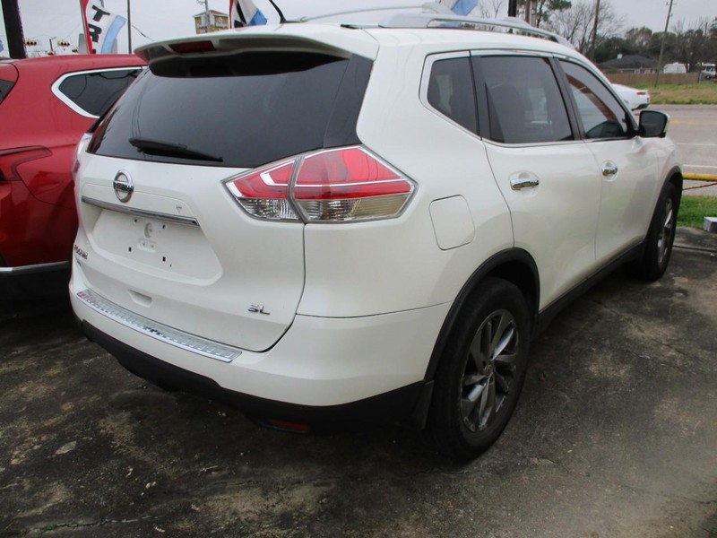 Nissan Rogue Vehicle Image 03