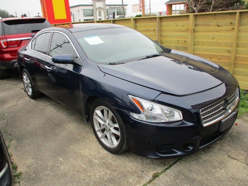Nissan Maxima Vehicle Image 02