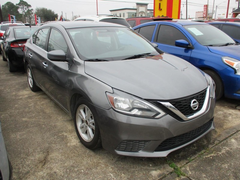 Nissan Sentra Vehicle Image 02