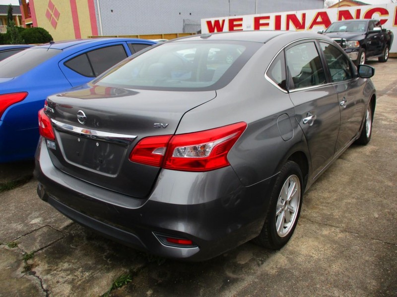 Nissan Sentra Vehicle Image 03