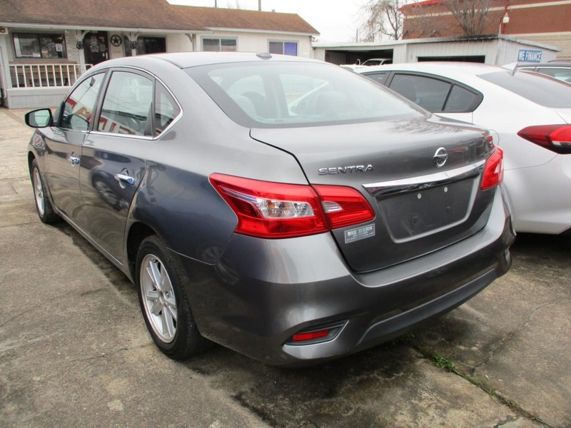 Nissan Sentra Vehicle Image 04