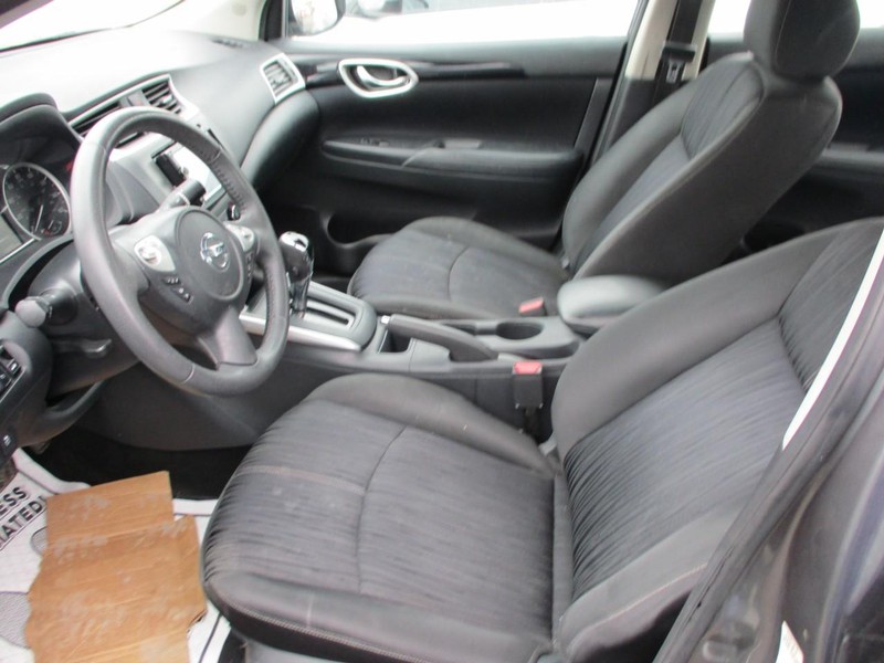 Nissan Sentra Vehicle Image 06
