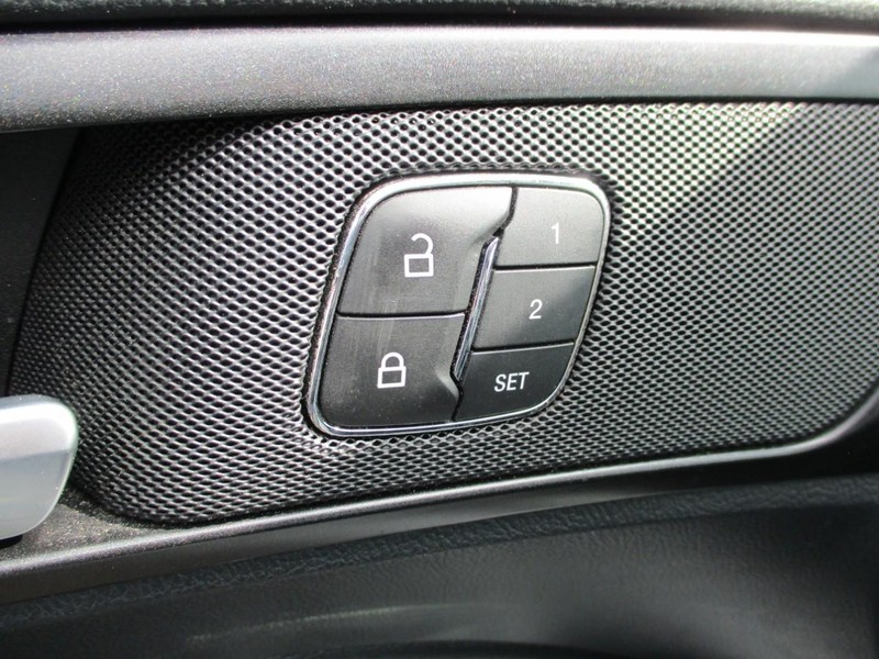 Ford Fusion Vehicle Image 07