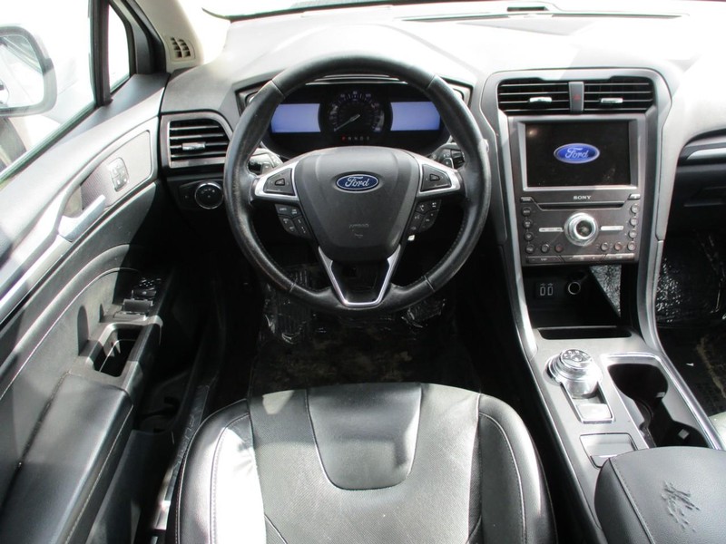 Ford Fusion Vehicle Image 13