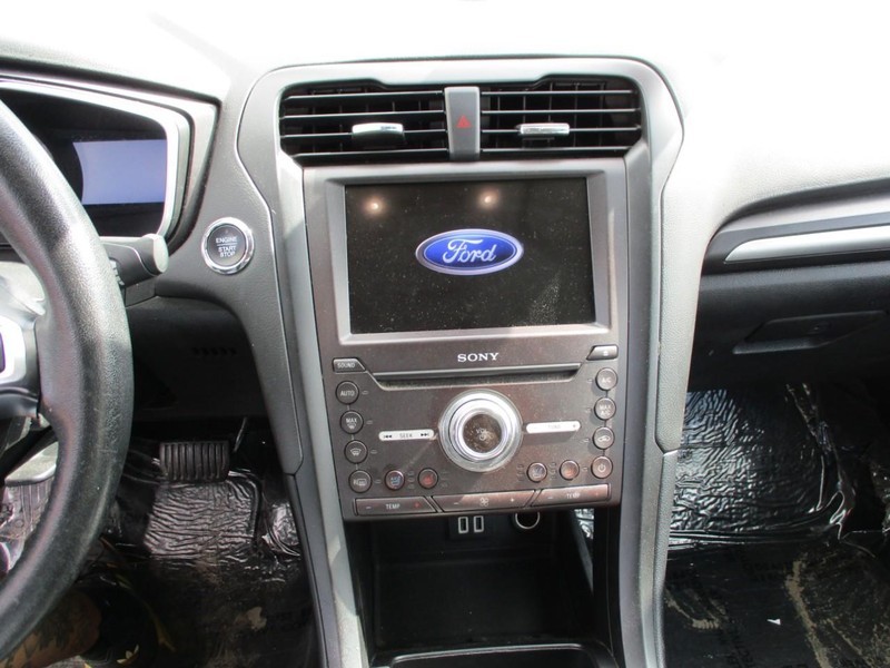 Ford Fusion Vehicle Image 14