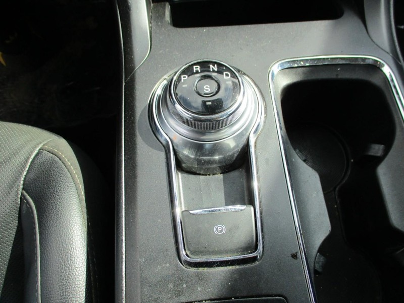 Ford Fusion Vehicle Image 15