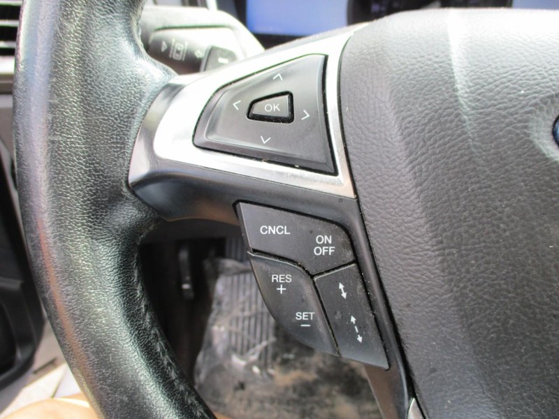 Ford Fusion Vehicle Image 18