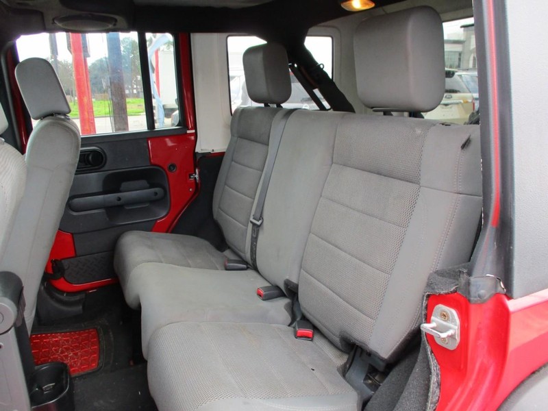 Jeep Wrangler Vehicle Image 12
