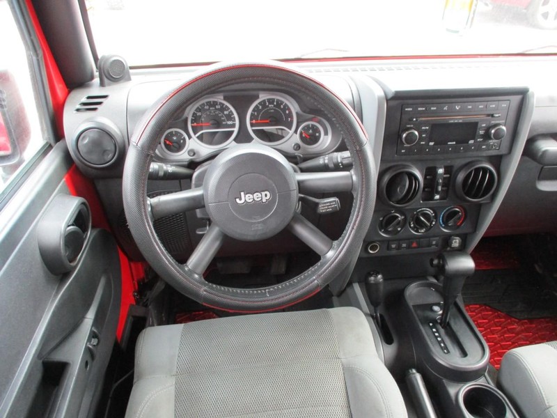 Jeep Wrangler Vehicle Image 13