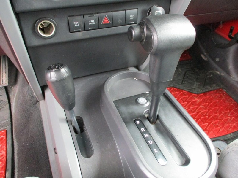 Jeep Wrangler Vehicle Image 16