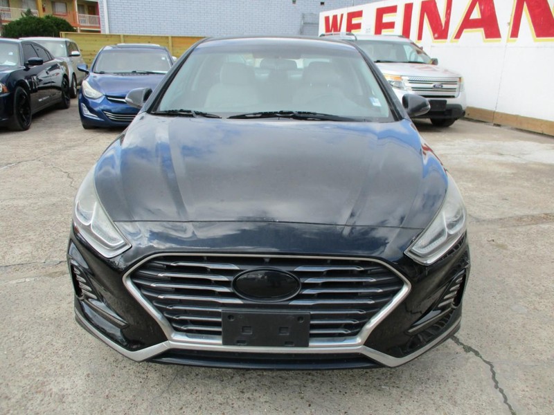 Hyundai Sonata Vehicle Image 02
