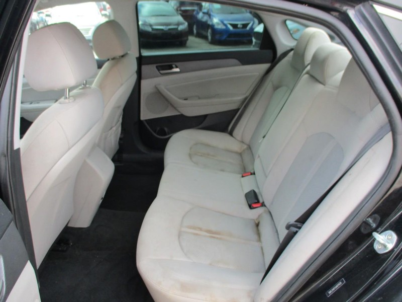 Hyundai Sonata Vehicle Image 10