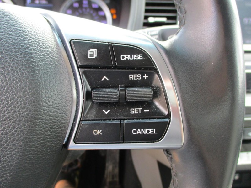 Hyundai Sonata Vehicle Image 17