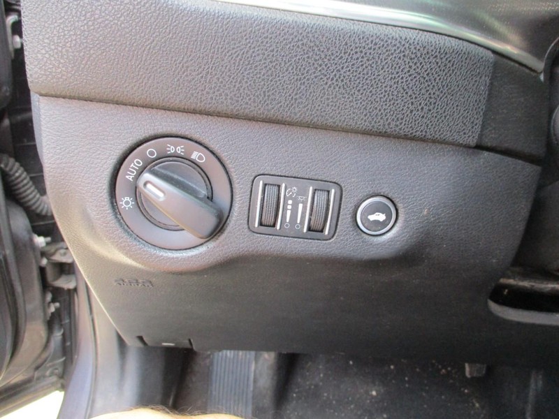 Dodge Charger Vehicle Image 14