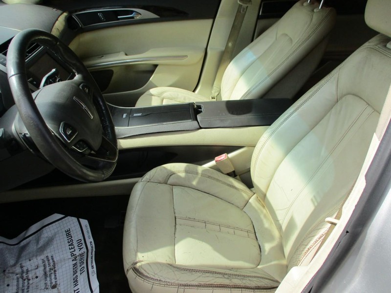 Lincoln MKZ Vehicle Image 06