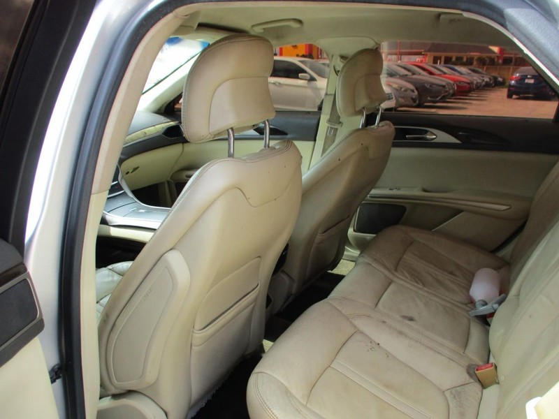Lincoln MKZ Vehicle Image 07