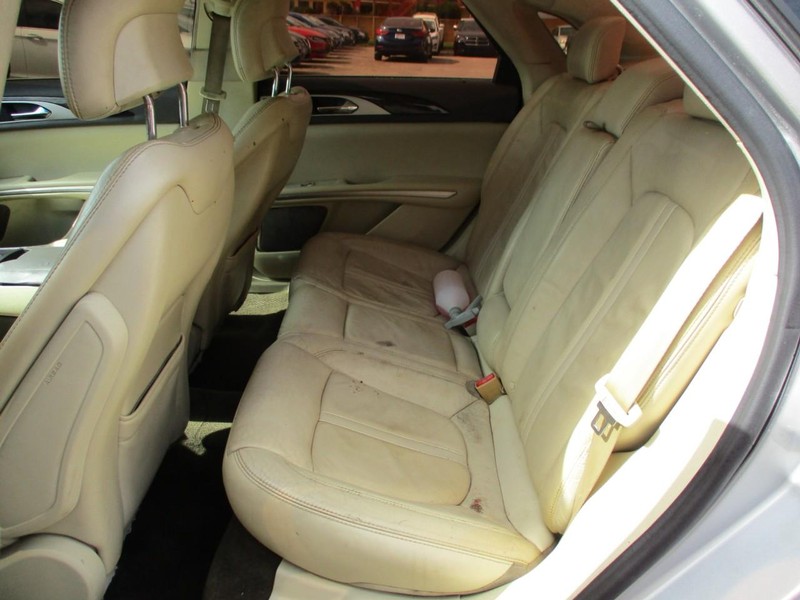 Lincoln MKZ Vehicle Image 08