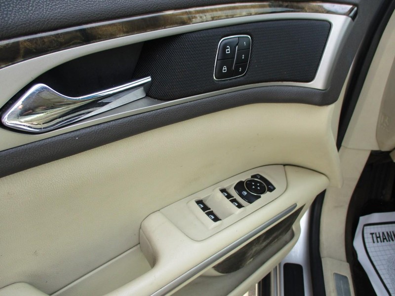 Lincoln MKZ Vehicle Image 09