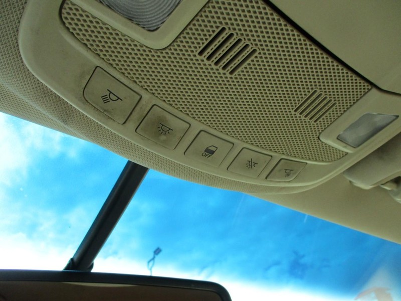 Lincoln MKZ Vehicle Image 15