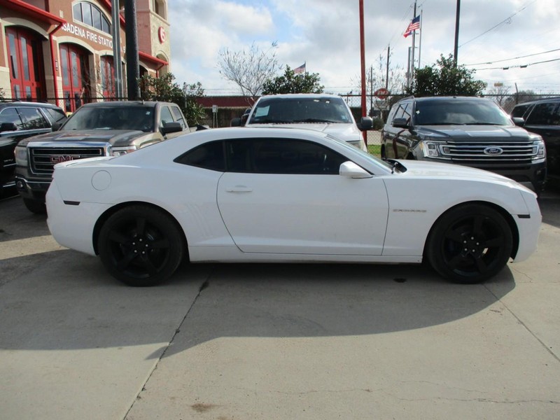 Chevrolet Camaro Vehicle Image 04