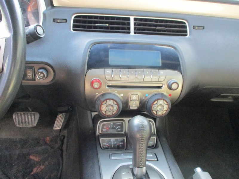 Chevrolet Camaro Vehicle Image 10