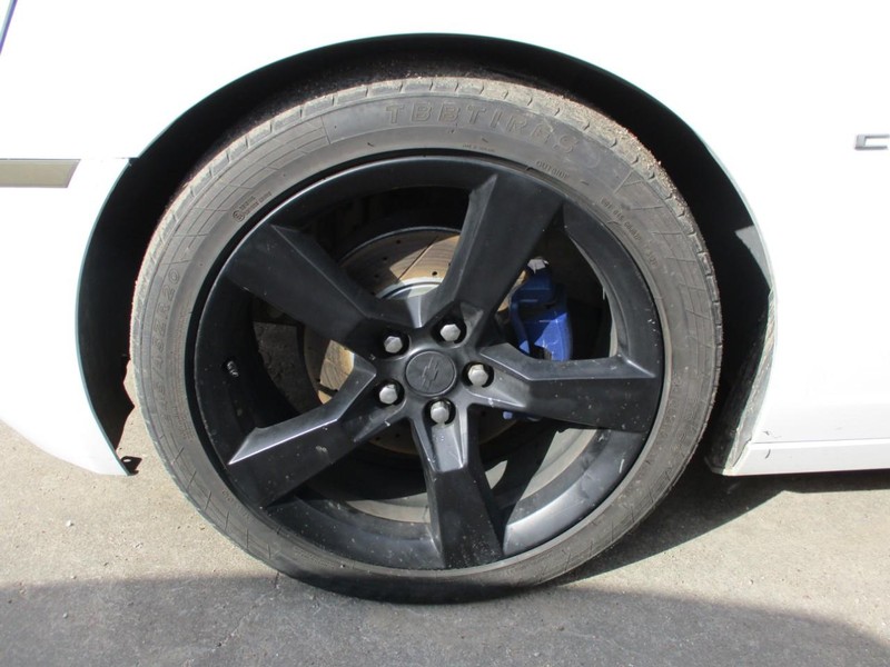 Chevrolet Camaro Vehicle Image 16