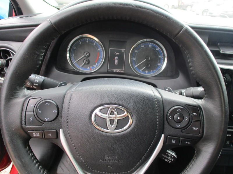 Toyota Corolla Vehicle Image 12