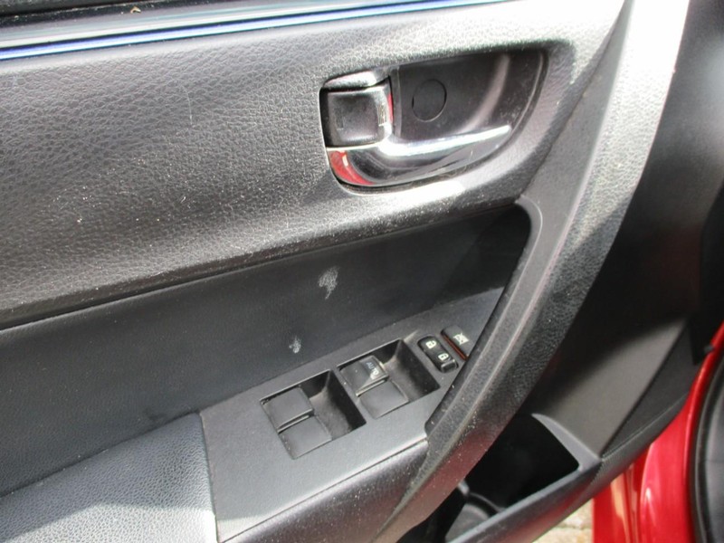 Toyota Corolla Vehicle Image 17