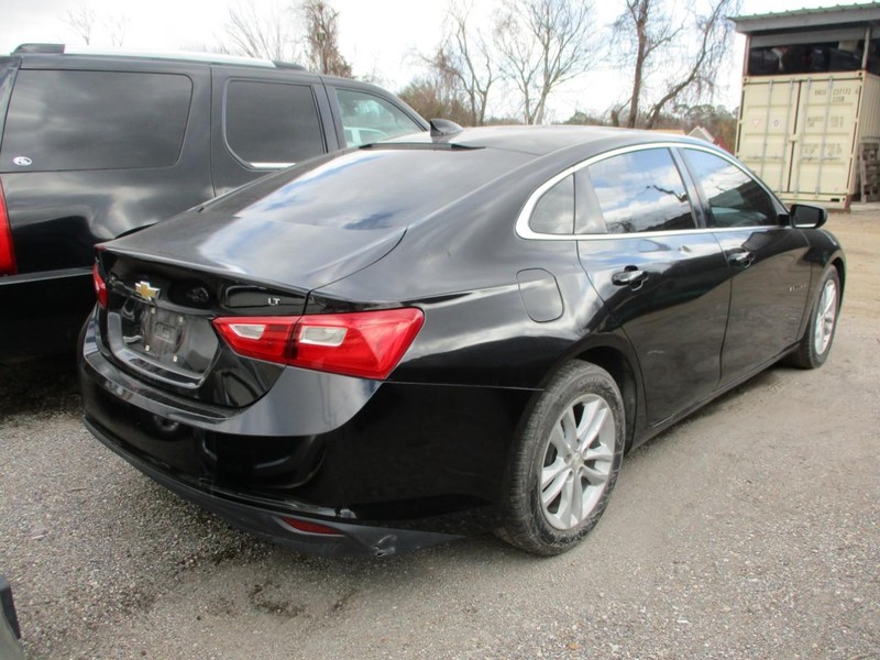 Chevrolet Malibu Vehicle Image 04