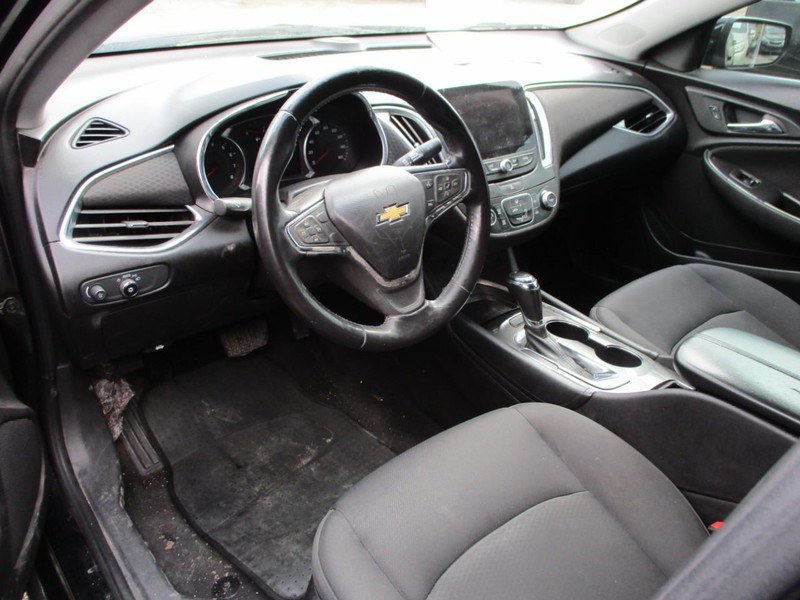 Chevrolet Malibu Vehicle Image 06