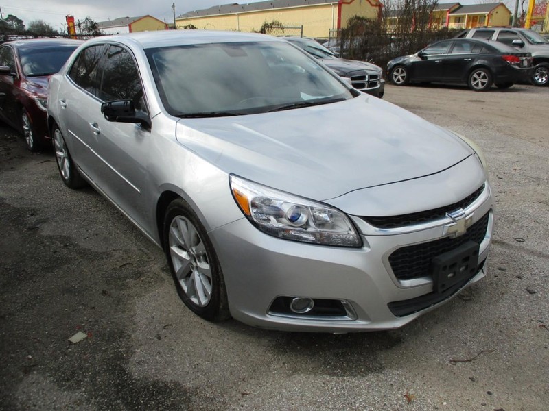 Chevrolet Malibu Vehicle Image 03