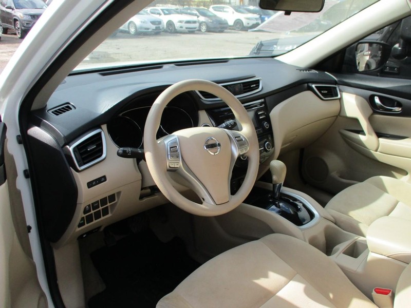 Nissan Rogue Vehicle Image 06