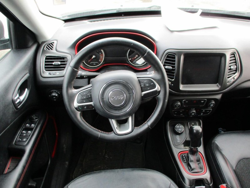 Jeep Compass Vehicle Image 09