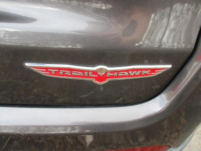 Jeep Compass Vehicle Image 17