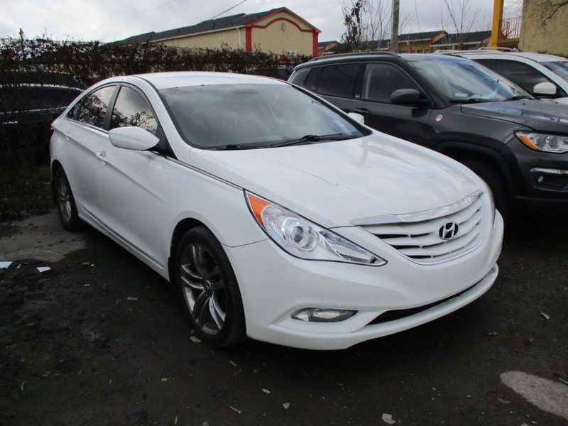 Hyundai Sonata Vehicle Image 03