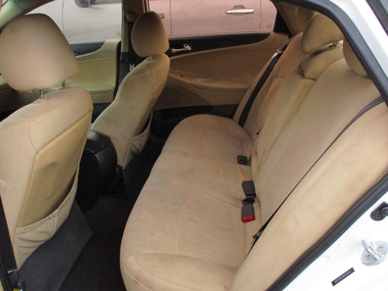 Hyundai Sonata Vehicle Image 07