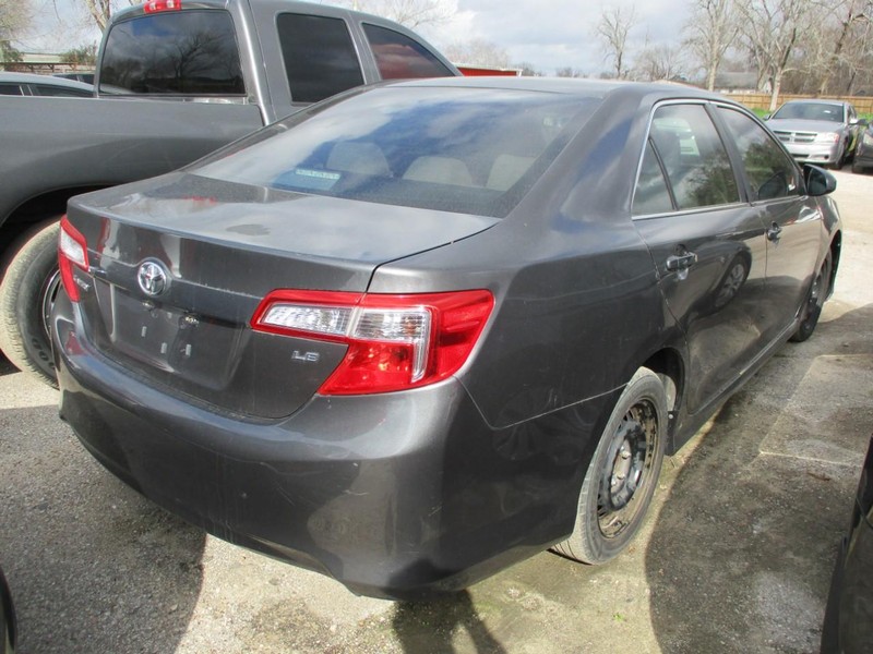 Toyota Camry Vehicle Image 04