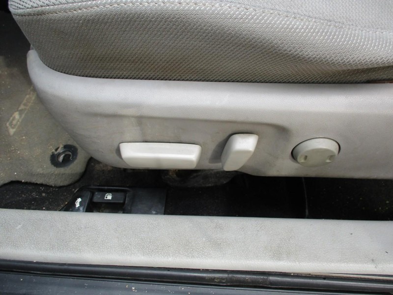 Toyota Camry Vehicle Image 11