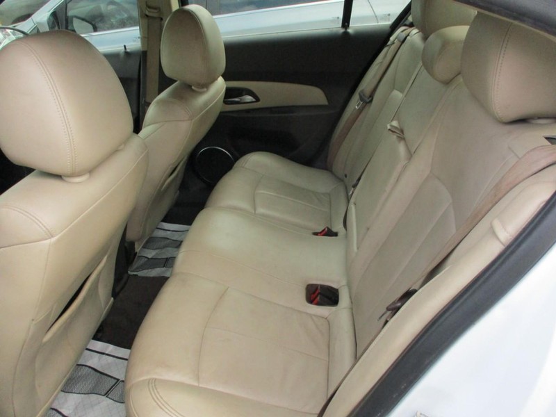 Chevrolet Cruze Vehicle Image 07