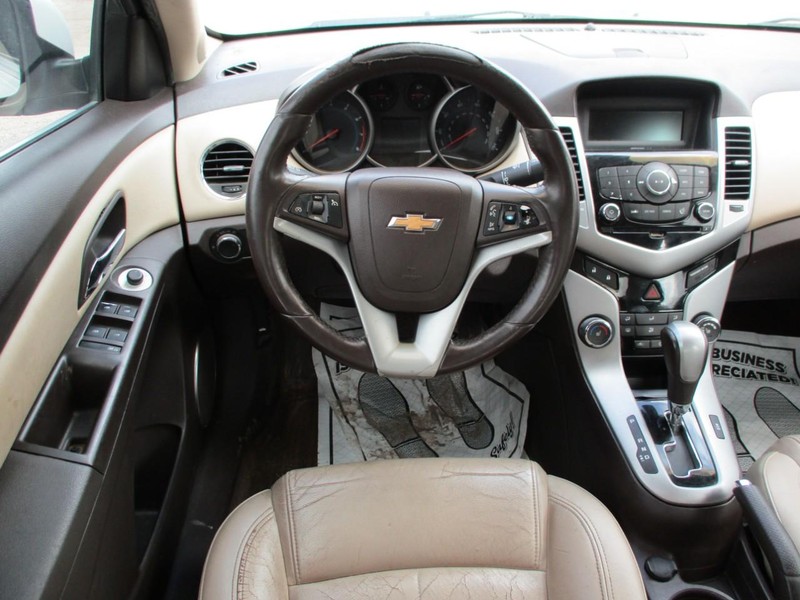 Chevrolet Cruze Vehicle Image 08