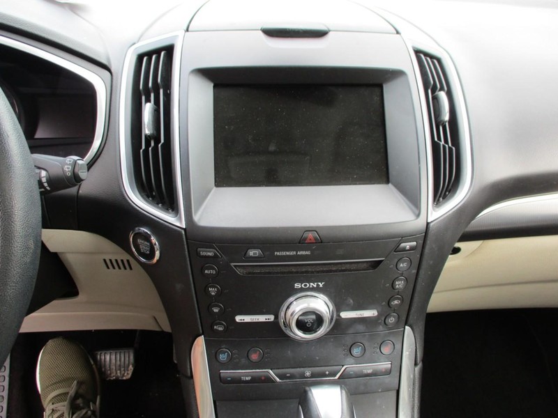 Ford Edge Vehicle Image 09