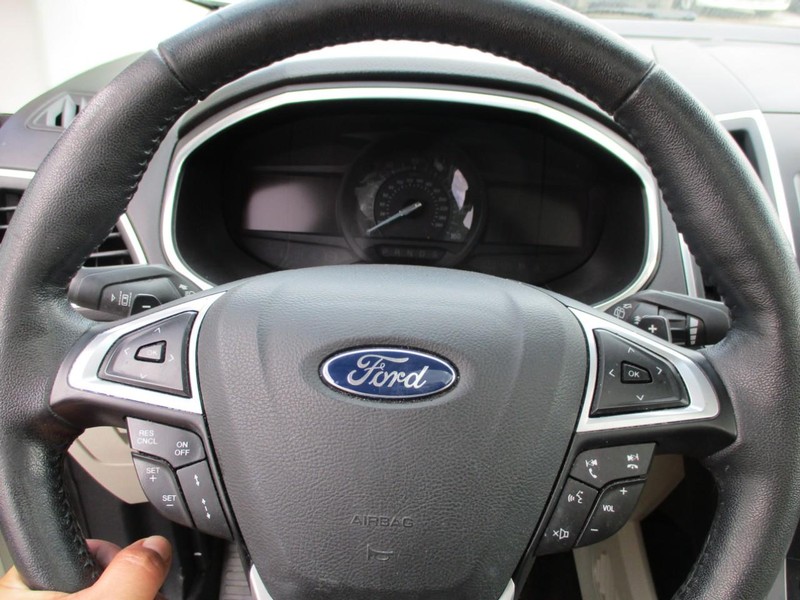 Ford Edge Vehicle Image 10